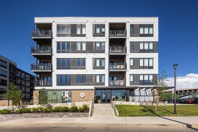 Building Photo - The Collins