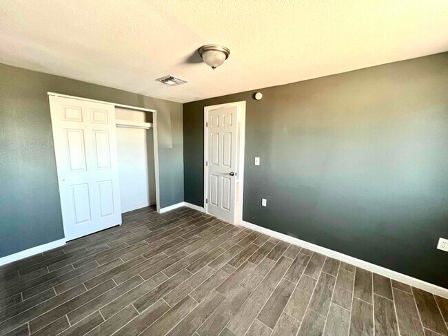 Foto del edificio - 4980 S 17th Ave
