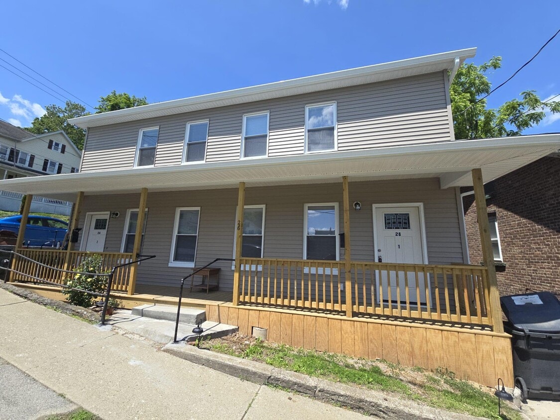 Primary Photo - 26 Center St