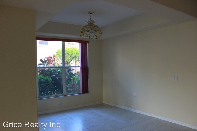 Building Photo - 3 br, 2 bath House - 1993 Crestview Way #129