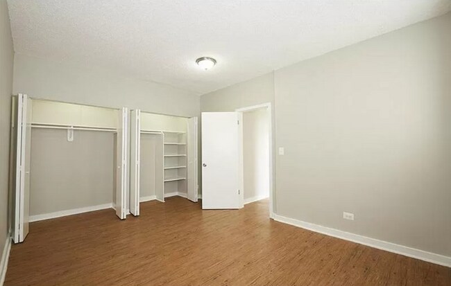 Foto del edificio - 7048 S Merrill Ave