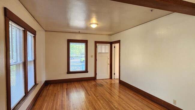 Foto del edificio - Two Bedroom Home in the Rose Park Neighbor...