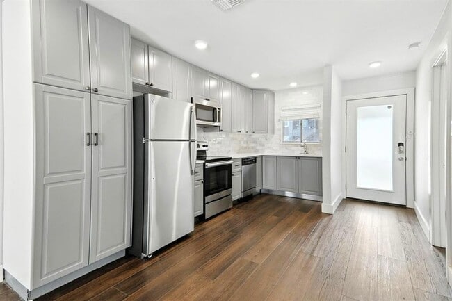 Foto del edificio - 909 Reinli St