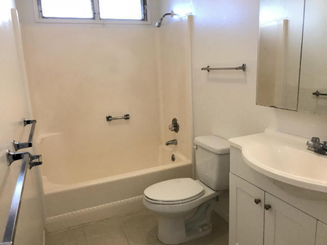 Building Photo - WAIAU GARDENS KAI 3/1.5/2 end unit, W/D, l...
