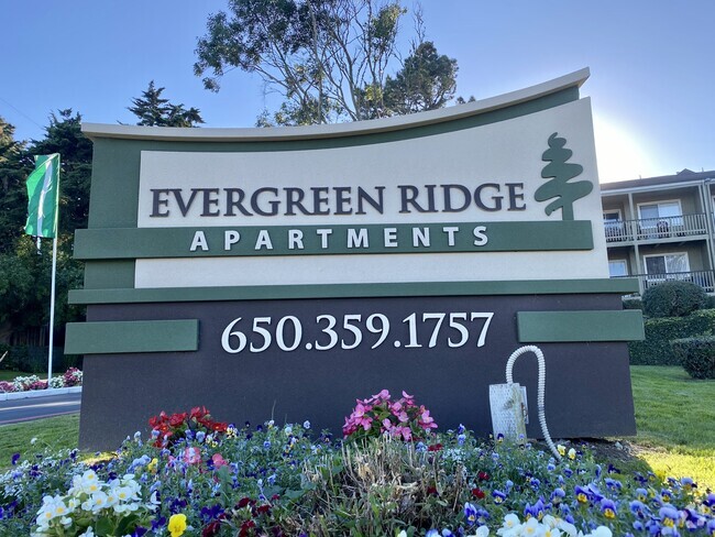 Building Photo - Evergreen Ridge Apartments