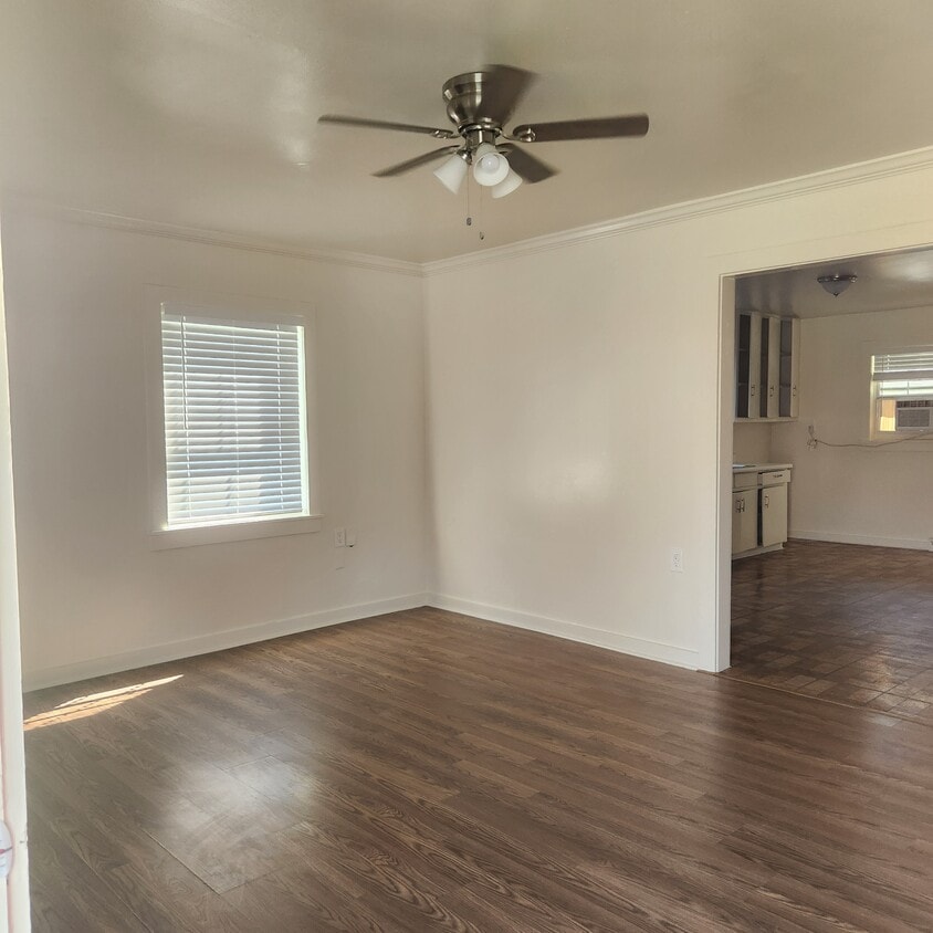 Building Photo - 505 N Haugh Ave