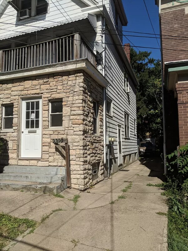 Foto del edificio - 2322 Ravine St