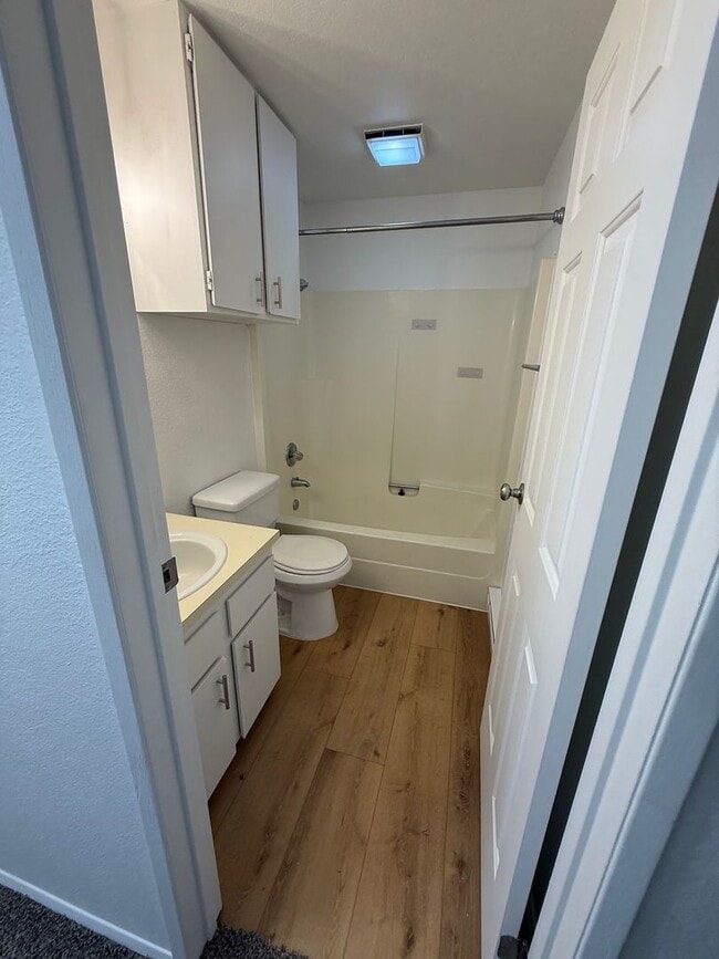 Interior Photo - Viking Suites