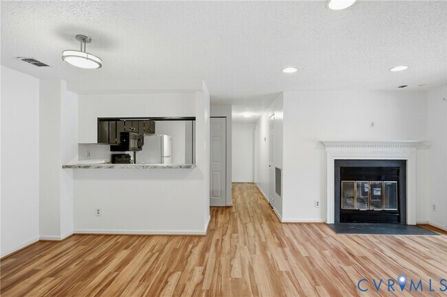 Foto del edificio - 2440 Stembridge Ct