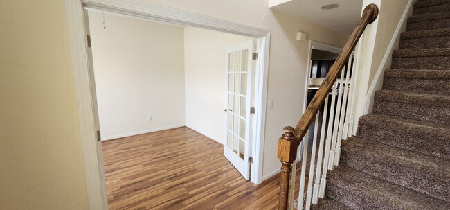 Building Photo - 125 Bay Leaf Dr