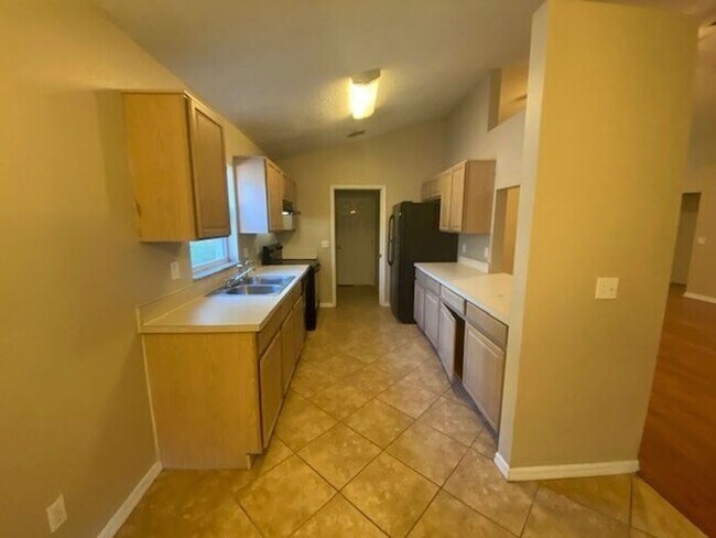 Building Photo - Magnolia Oaks Ridge in Apopka