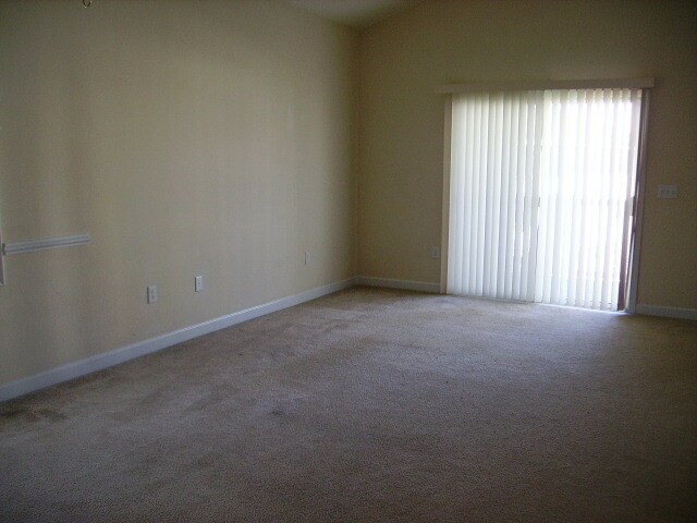 Foto del edificio - SPECIAL!  2 bedroom/2 bath condo in Heatherstone - 1/2 half rent 2nd month