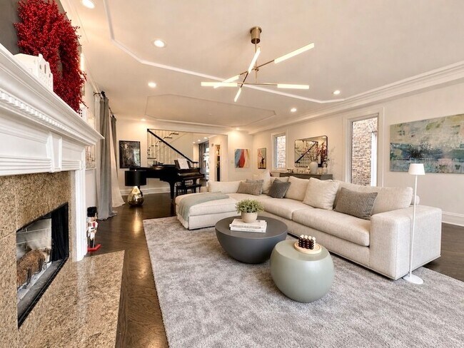 Foto del edificio - 4444 N Winchester Ave