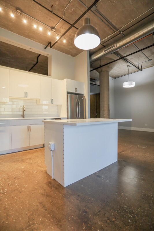 Foto del edificio - 4046 N Hermitage Ave