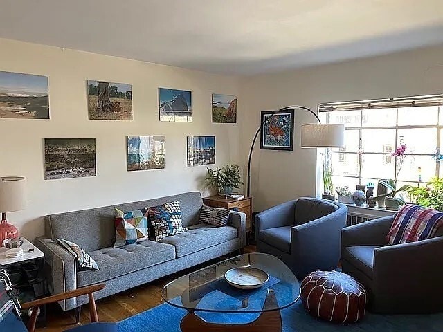 Primary Photo - 40 Stetson St