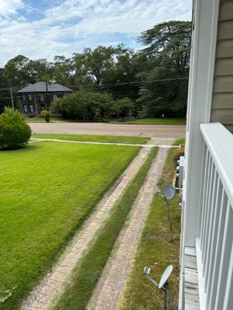 Driveway - 3321 Drummond St