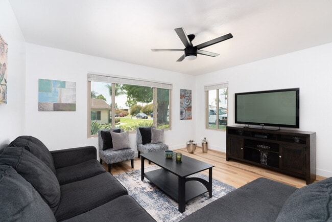 Building Photo - 1025 Plover Way