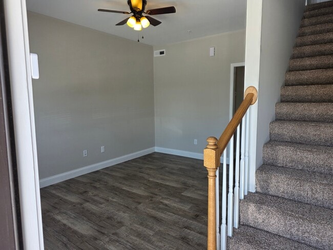 Building Photo - 103 Townview Dr