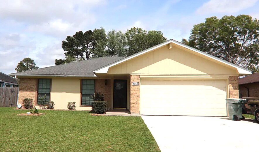 Foto principal - 9140 Monica St