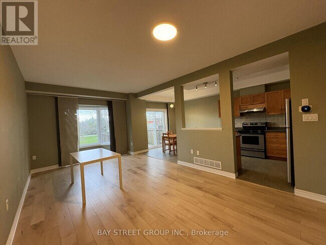 Building Photo - 60 Cloverleaf Dr