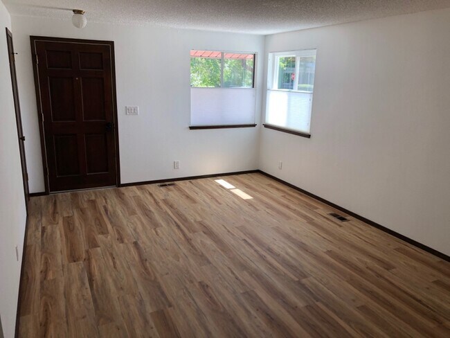 Foto del edificio - 1510 W Dewey St