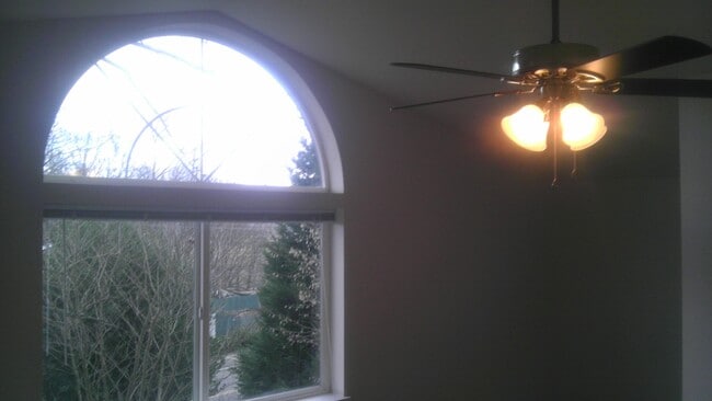 Foto del edificio - 2116 E Grand Ave