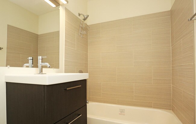 Building Photo - 4120 N 45th Pl