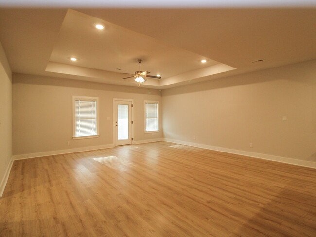 Foto del edificio - NEW Townhome in excellent location! MOVE I...