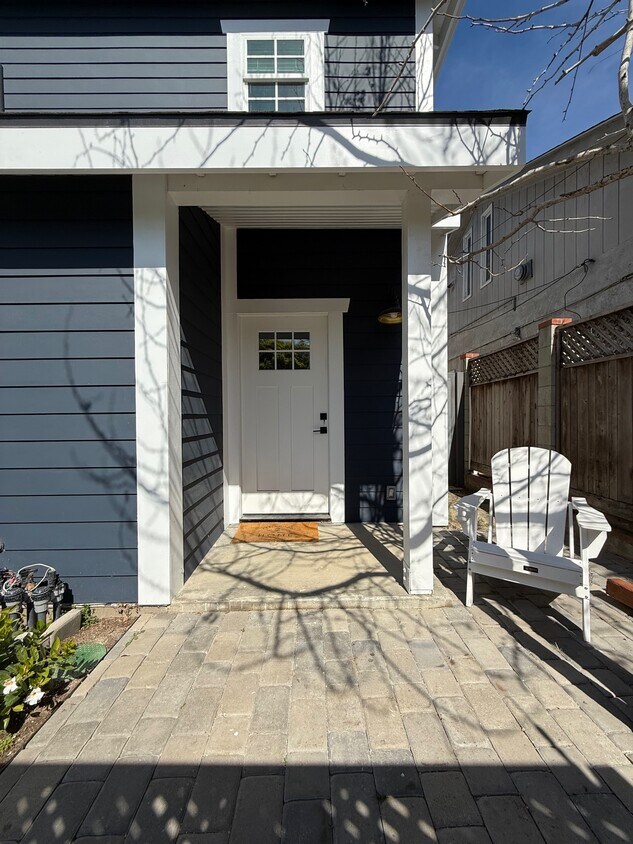 Foto principal - 4076 East Blvd