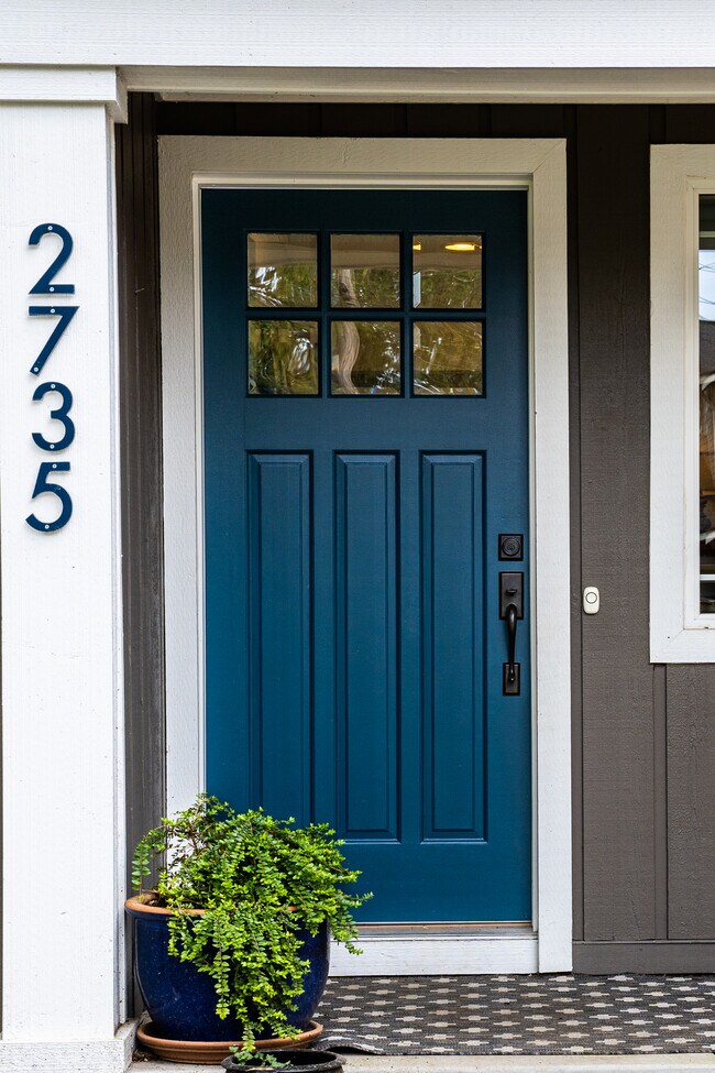 Building Photo - 2735 NE 94th St