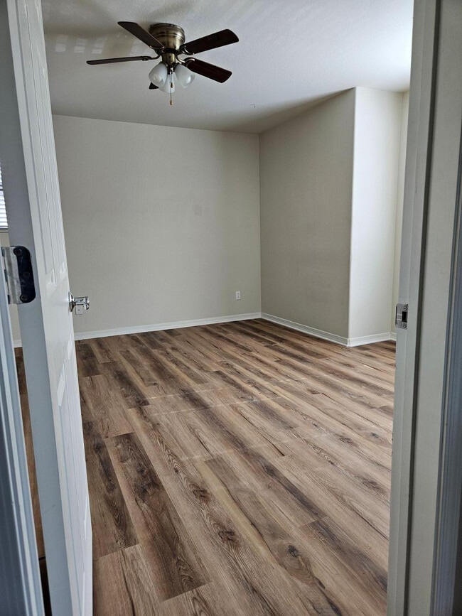 Building Photo - 2204 W Le Marche Ave