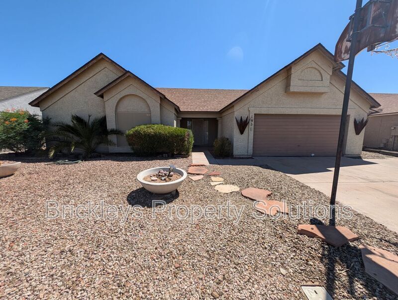 Foto principal - 195 S Kenwood Ln