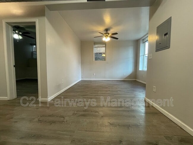 Photo - 340 N Craig St Apartment