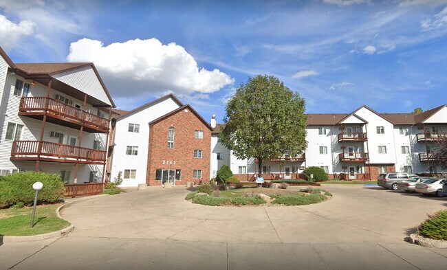Foto del edificio - College Park Apartments