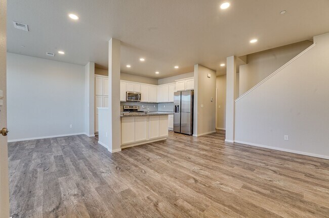 Foto del edificio - 3 bed, 2.5 bath Townhome in Mosaic Neighborhood