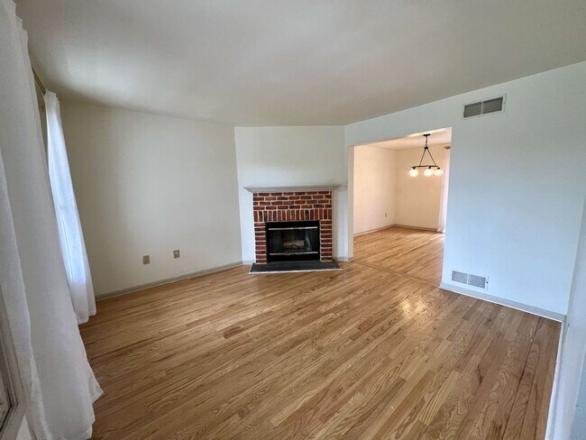 Foto del edificio - Townhome in a Great Community! 3bd/2.5ba