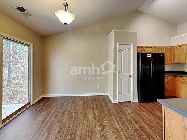 Building Photo - 7033 Sunman Road