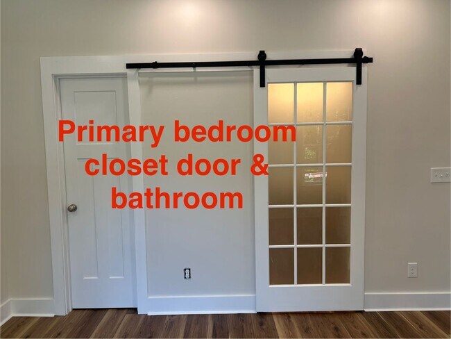 Foto del edificio - 3912 Meadow Ln
