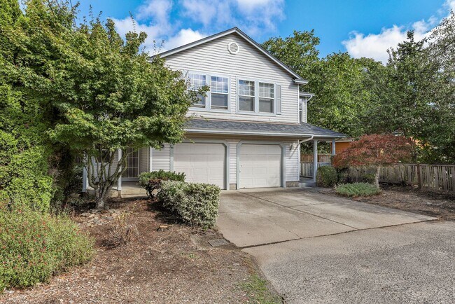 Building Photo - Updated SE Portland Townhome - Near Woodstock