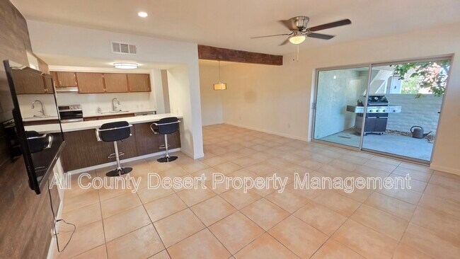 Foto del edificio - 2504 N Whitewater Club Dr