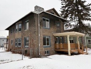 Building Photo - 1023 86th Ave W