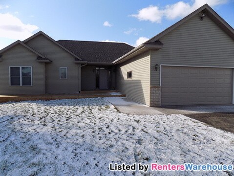 Primary Photo - 435 Highland Vw