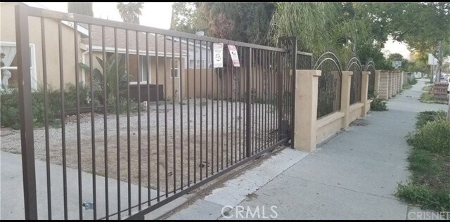 Foto del edificio - 7337 De Soto Ave