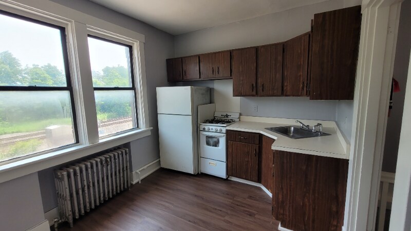 Primary Photo - 3347 W Carson St