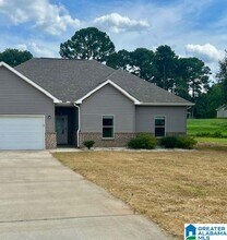 Building Photo - 135 Wolf Ln
