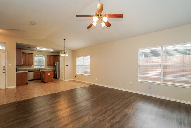 Building Photo - 1824 Alanbrooke Dr