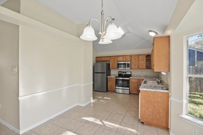 Building Photo - 208 Appaloosa Dr