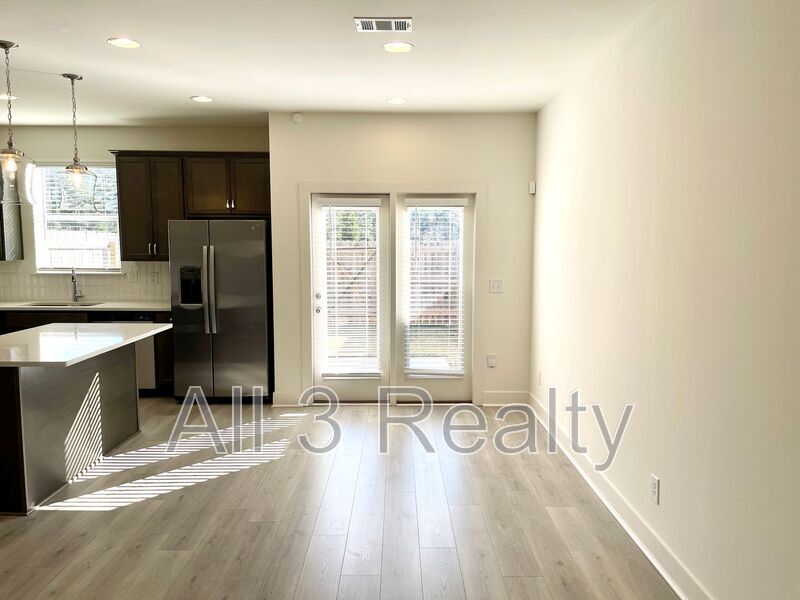 Foto del edificio - 5859 Greystone Dr