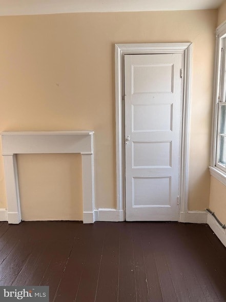 Foto del edificio - 105 W Broadway