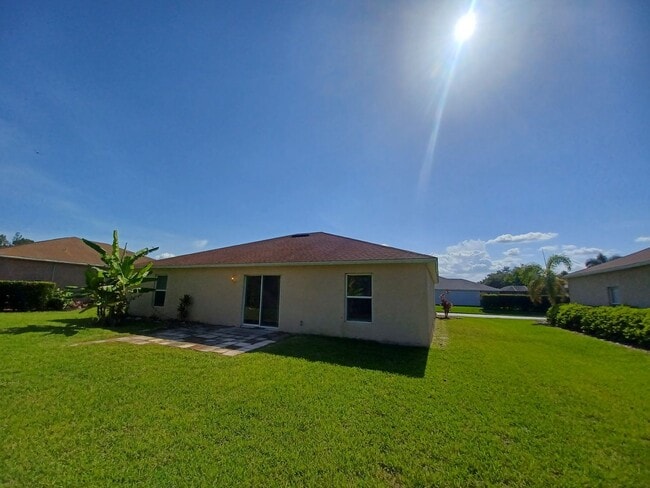 Building Photo - 2720 Soaring Hawk Dr